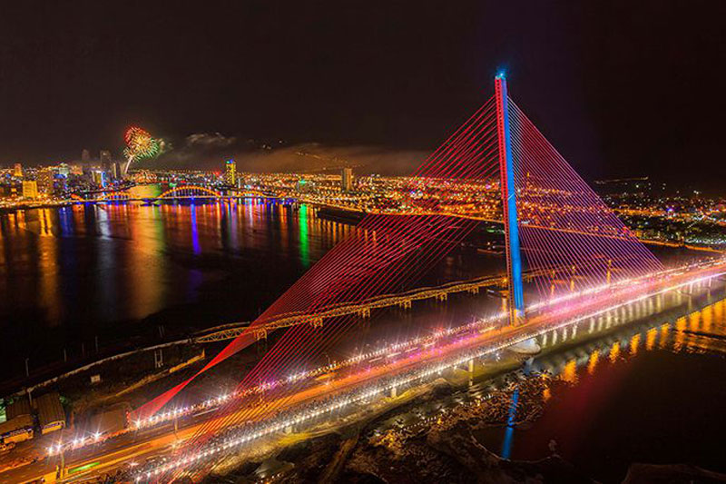 tran thi ly bridge da nang travel shopping guides