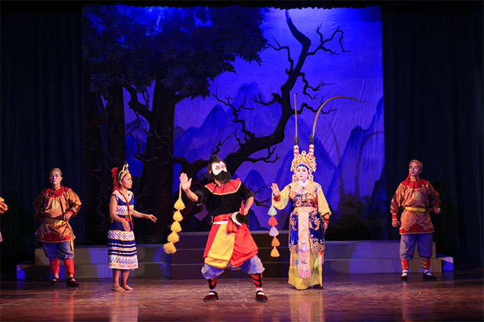 vietnamese traditional tuong performance